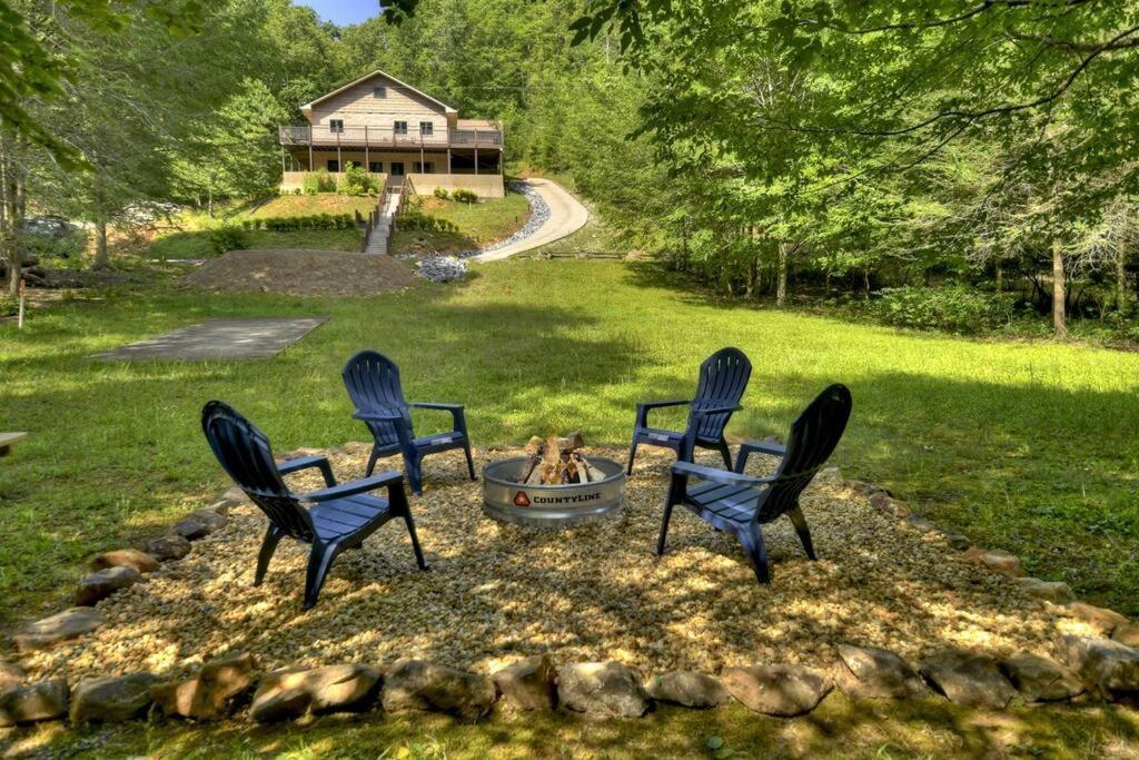 The Chariot - Creek Front With Hottub, Fire Pits, Billiards, Ev Charger - Sandalwood Stays Блу Ридж Екстериор снимка